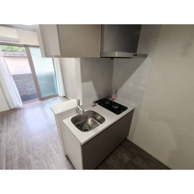 Room image 9