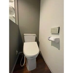 Room image 8