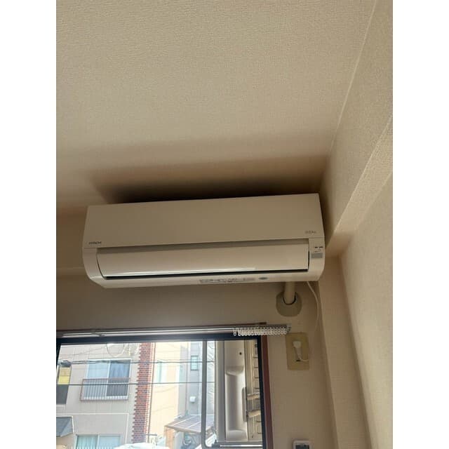 Room image 15