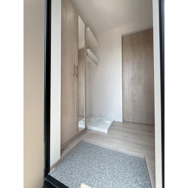 Room image 13
