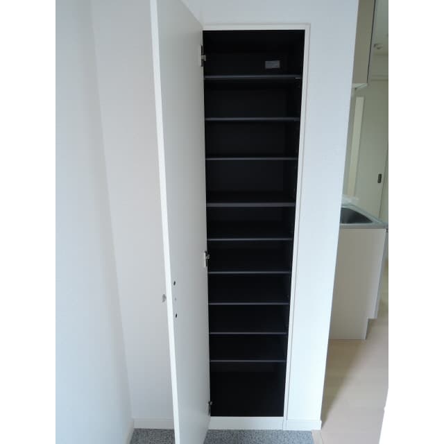 Room image 12
