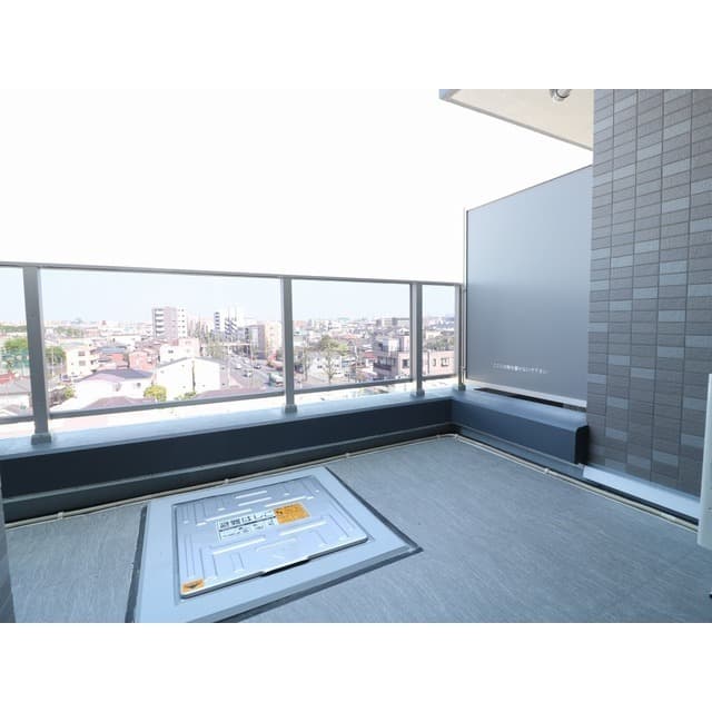 Room image 11