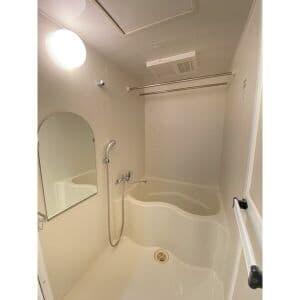 Room image 13