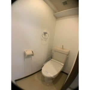 Room image 16