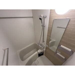 Room image 16