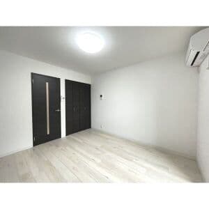 Room image 13