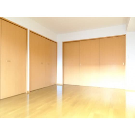 Room image 16