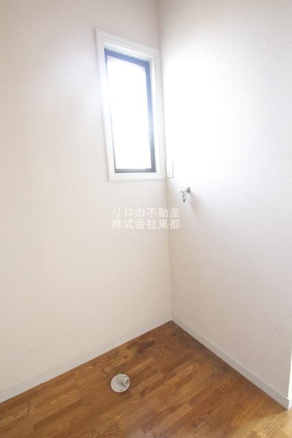 Room image 15
