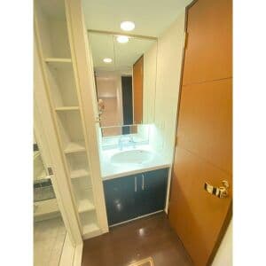 Room image 13