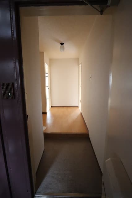 Room image 16