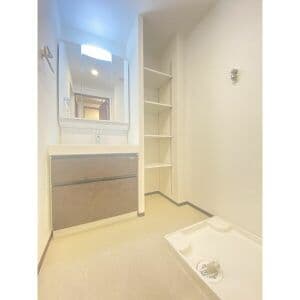 Room image 14