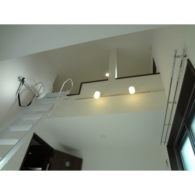 Room image 15