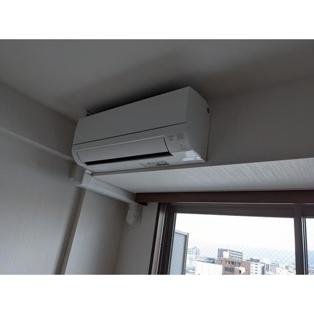 Room image 13