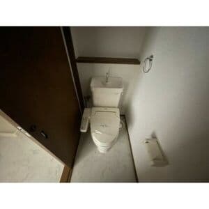 Room image 16