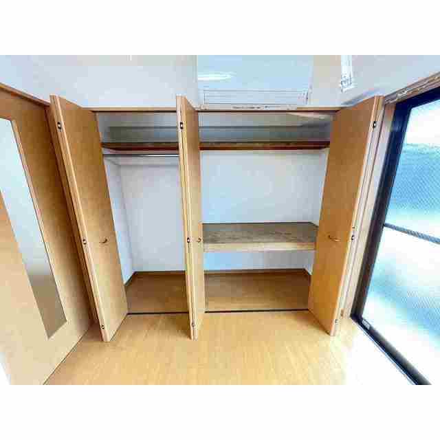 Room image 13