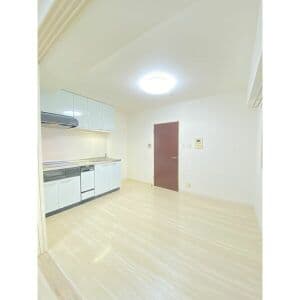 Room image 16