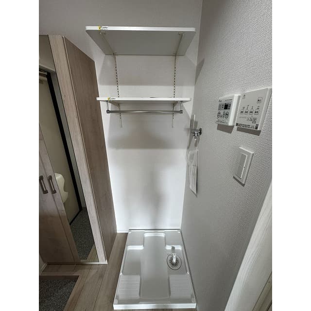 Room image 15