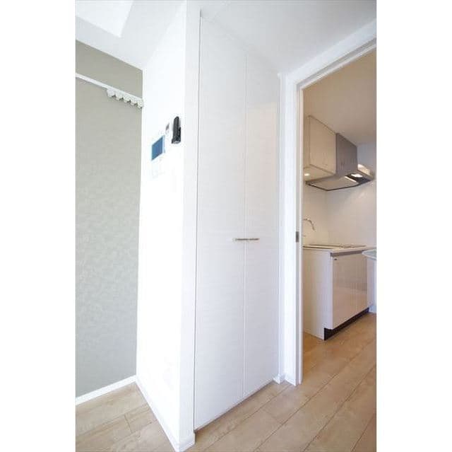 Room image 9