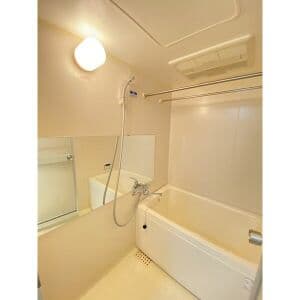 Room image 14