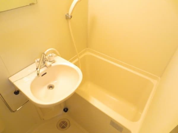 Room image 10