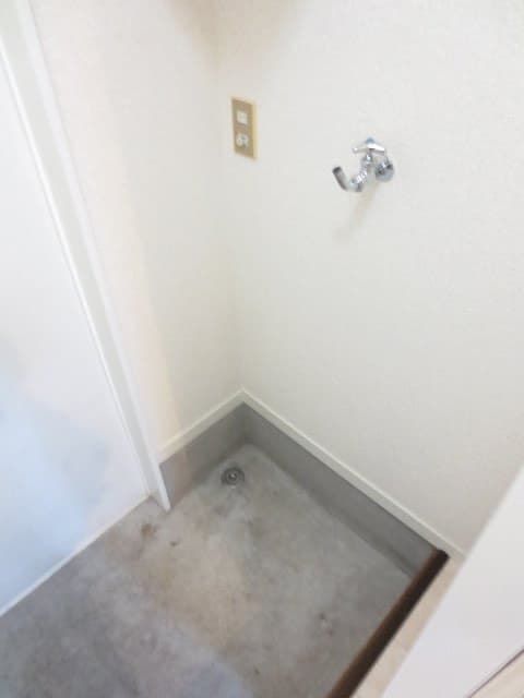 Room image 13