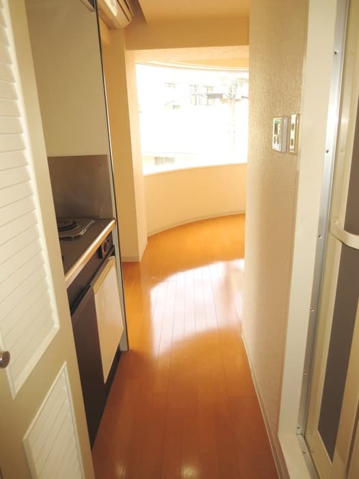 Room image 8