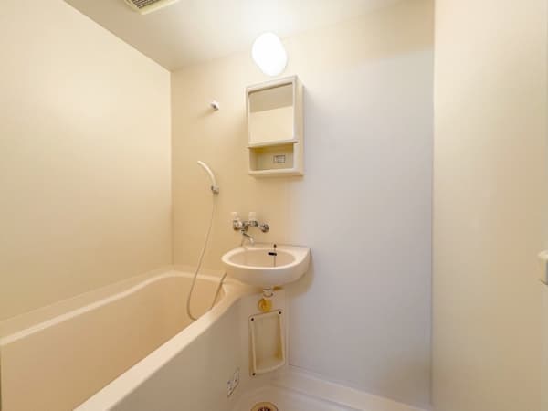 Room image 13