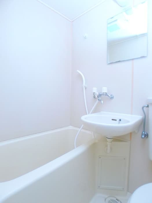 Room image 10
