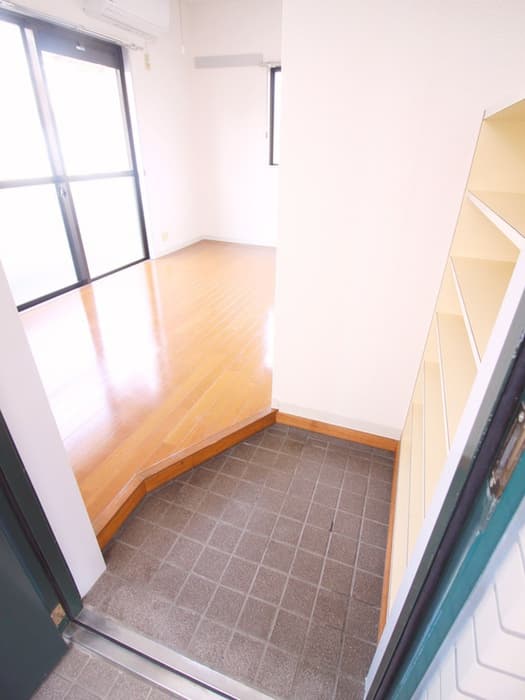 Room image 12