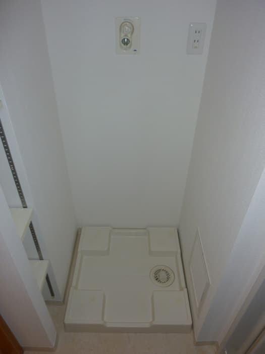 Room image 13