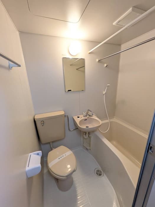 Room image 11