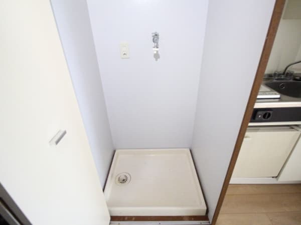 Room image 8