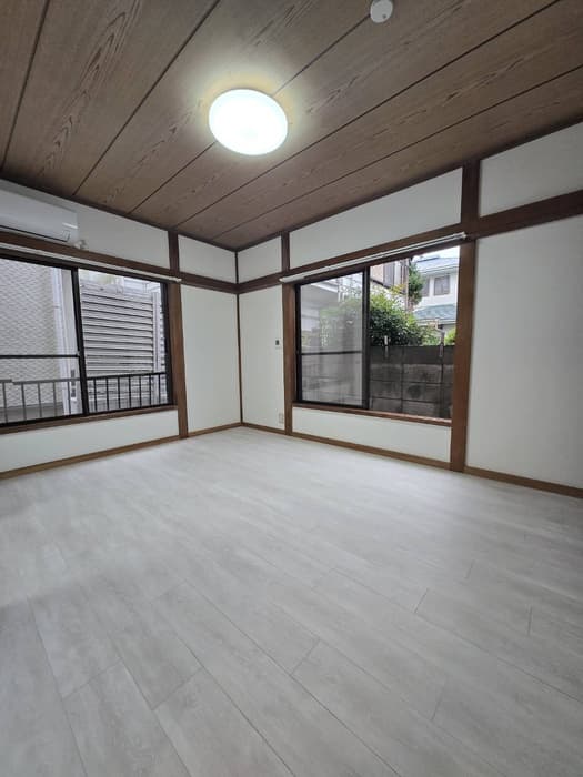 Room image 14