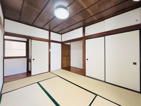 Room image 8