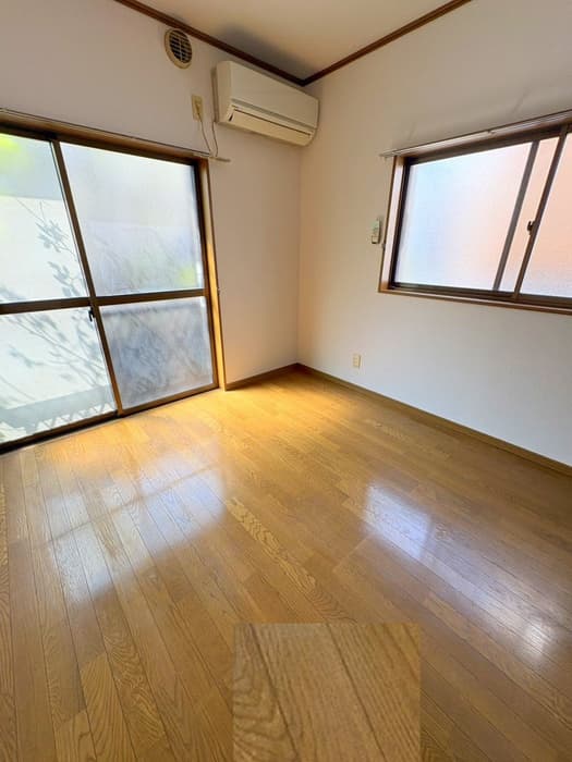 Room image 9