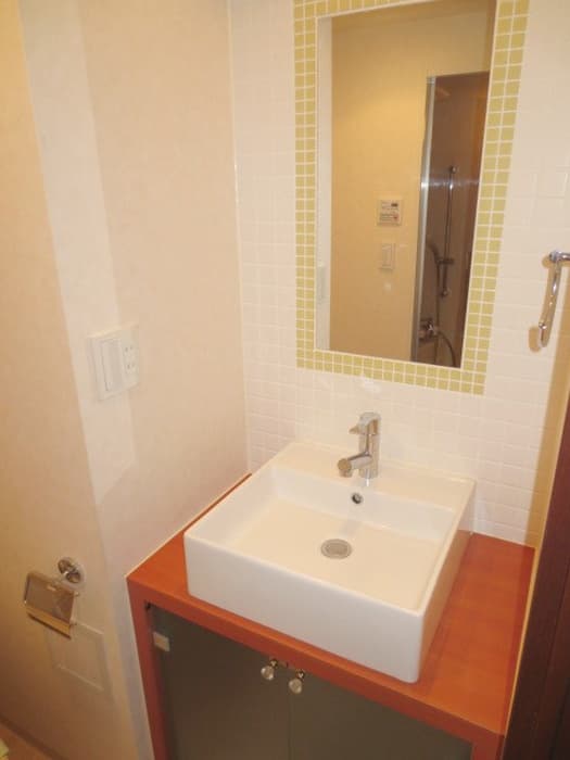 Room image 9