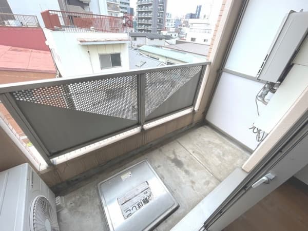Room image 9