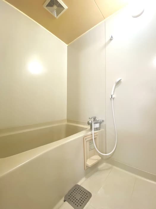Room image 10