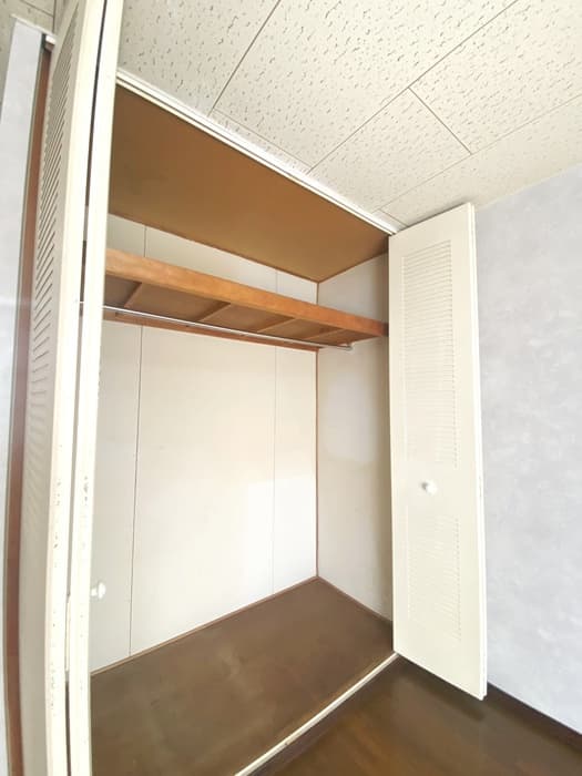 Room image 13