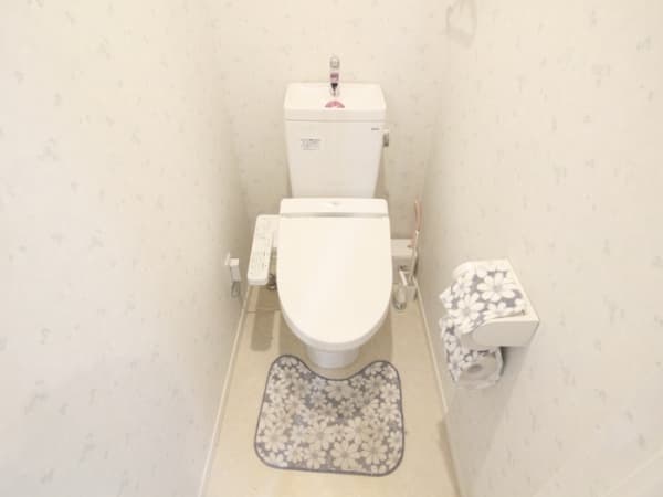 Room image 8