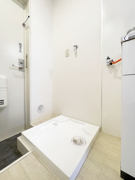 Room image 13