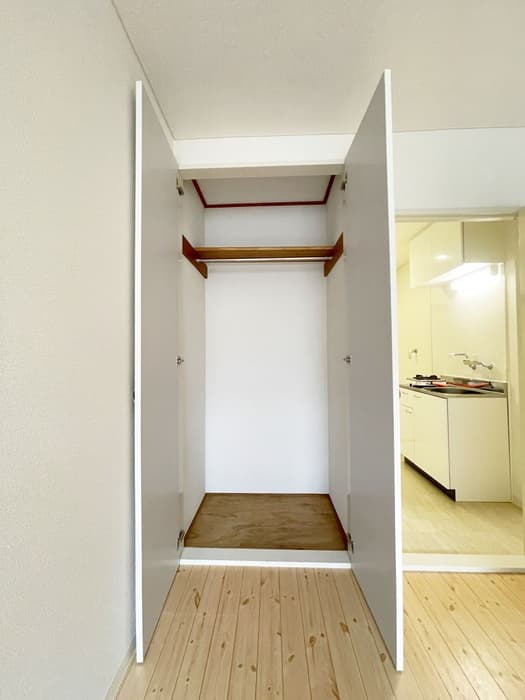 Room image 14