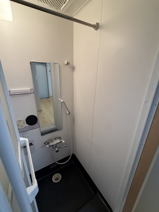 Room image 11