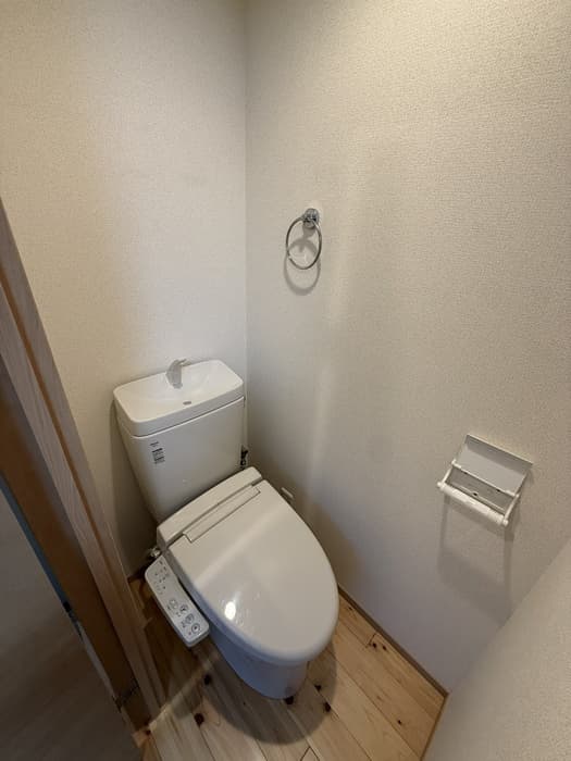Room image 13