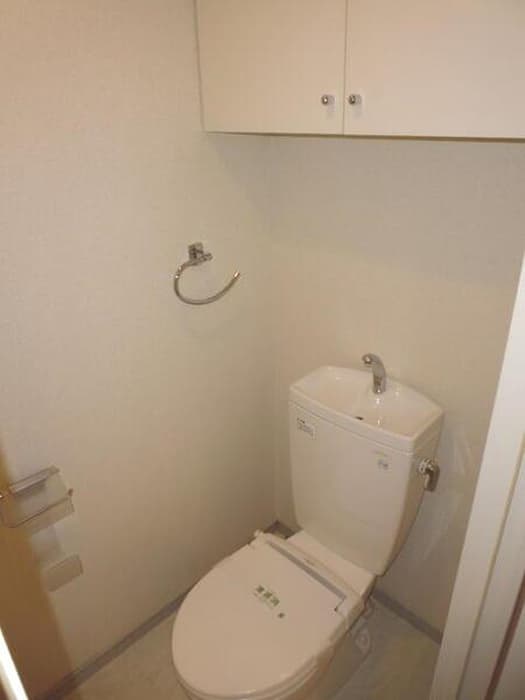 Room image 10