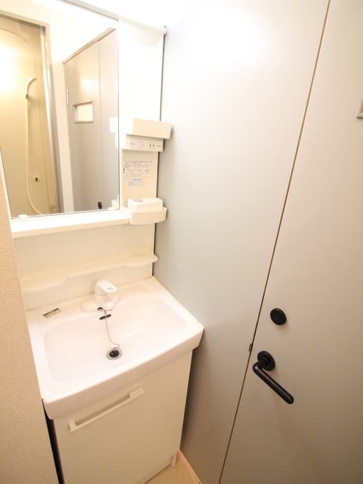 Room image 8