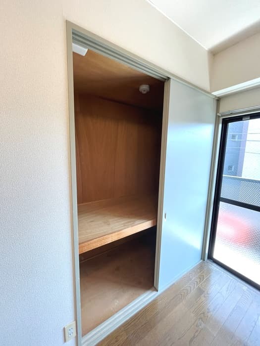 Room image 12