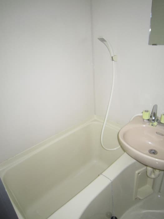 Room image 11
