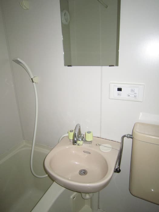 Room image 13