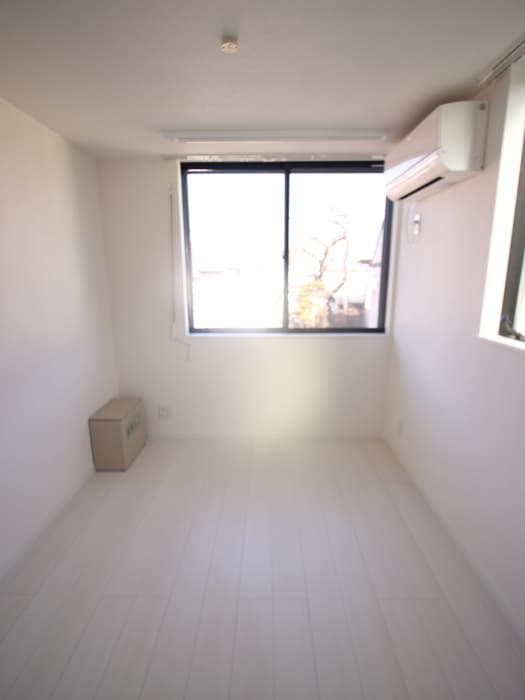 Room image 12